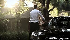 Chica tabú de 18 creampieada duro por su padrastro