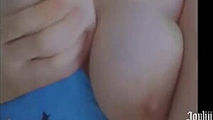 Horny Stepsister Joyliii Sends Nude Photos!