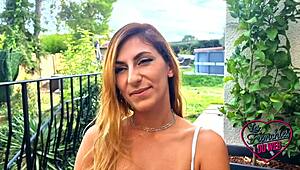 Stella Une Coquine Qui Adore Sucer Des Bites