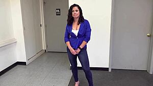 Sexy mature housewife real estate agent with big ass gets fucked and cums at work!