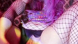 Cutie Plays With Pussy And Ass