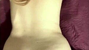 Amateur Girl Screams, Fuck Me in Every Position!