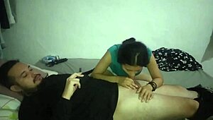 Mi vecina estaba demasiado antojada de una verga y le ofrec� la m�a