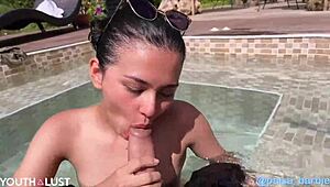 Paisa Barbie loves banging hard during her holiday in Colombia