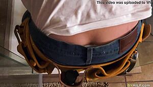 Lauren Phillips înșală soțul cu instalatorul în lenjerie pentru muie și doggystyle