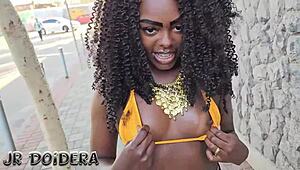 Novinha Fucked Hard by Two Machos in Motel After Carnival