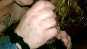 i give an amazing head job to this babe