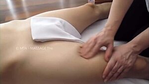Relaxing golden vagina massage service for women via zalo.