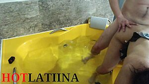 colombiana lauren latina rides hard sin condon in medellin