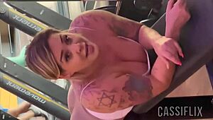 my boy can’t resist my gym ass, fucks me hard.