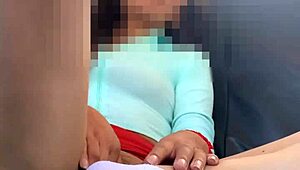 sexy model lets herself be recorded to pay taxi!