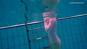 i'm liza bubarek underwater