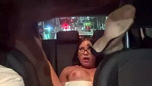 Chef bietet geile Asiatin Ehefrau dem BBC Hengst an, spritzt in die Fotze Teil 2