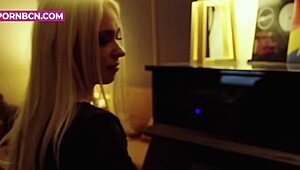 Stunning chubby blonde teen masters solo piano play