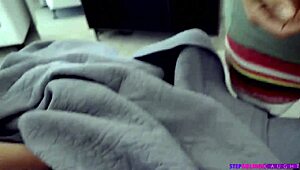 Danni - Le Jeu Se Transforme en Une Folle Aventure de Baise avec Son Beau-Frère