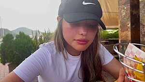 Oops, Dropped This Shrimp in Your Vagina, Gonna Eat It Out!