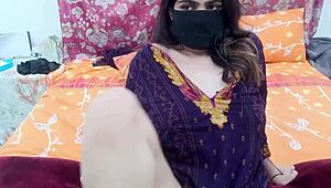 Hey, Sobia Nasir’s roleplay on WhatsApp call got me moaning loud!