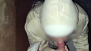 I give public blowjob on Venice streets during first date