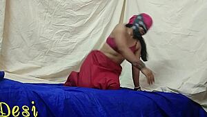 Indian School Teacher Calls for Outdoor Ranch Fucking