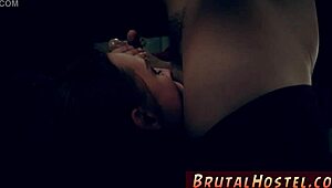 فتاة عيون زرقاء مذهلة 18+ أيدرا فوكس وخارلي ستون في سيطرة