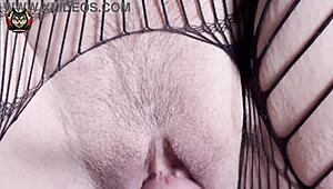 stepsister begged me to cum on her creamy pussy close-up