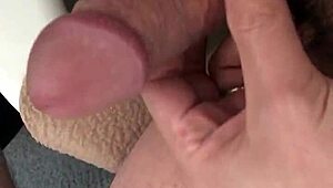 Hell yeah! Japanese amateur jerks off in early morning toilet!