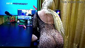 andressa sanchez sensualizou gostoso pro ruan ela meteu o rabo na câmera e colocou o pau dele pra fora - podcast pópum no barraco - completo no sheer red