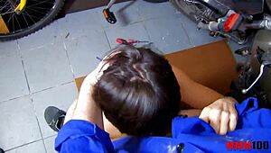 Cute Milf In Leggings Fucked Hard In The Garage!