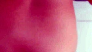 caliento a la vecina la grabo y no me dice nada with rough deepthroat