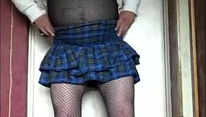 i'm a sissy crossdresser who loves bisexual fun