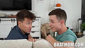 Just kens fucks a milf with big ass!