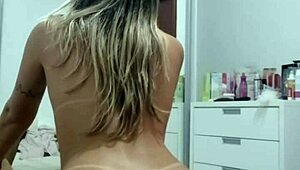 Uma Brincadeira Com Minha Namorada Bruna Carlos De Plug No Cuzinho