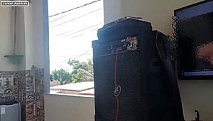 fiquei com muito tezao quando vim meu namorado malhando que fui logo engoli aquela pica