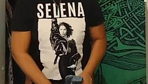 Fat Black Femdom Shakes Huge Ass in Tight Jeans