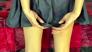 Just chilling with a sexy student for ass worship