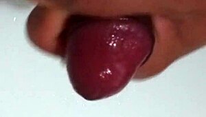 want to see group fucking by hand threesome?