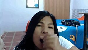 Hatalmas karácsonyi gyűjtemény arcra öntött cumshotokból és szájba lövésekből