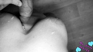 Watch this milf cougar get big cock paizuri cumshot on huge tits?