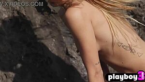 hot big ass brunette teen 18+ posing outdoor and really enjoyed it