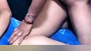 Follada anal gay bareback intensa con emociones profundas y pasión.