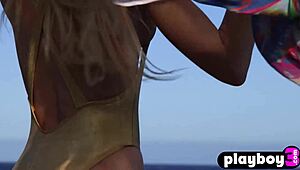 Brunette teen flaunts her curves in outdoor solo session