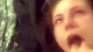 POV Kau Atas dengan MILF Mengerang Gag Dalam