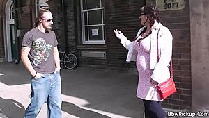 Hey, wanna see this chubby woman picked up and drilled doggystyle?