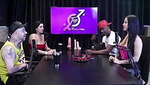 man, the weirdest moment when she shat on his dick, and the strong smell hit her pussy - Jefao Oficial, Karen Oliver, Casal Porra Loka!