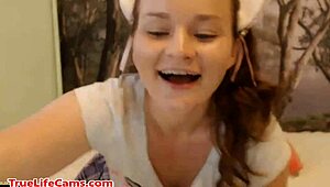 Brunette Dripping From Mouth And Pussy