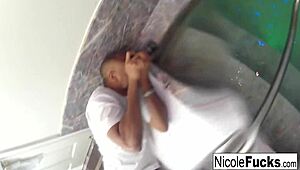 הכיף החם של לולה בג'קוזי תפס אותי היום!