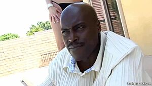 Milf's curves vs. BBC