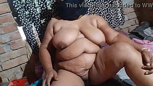 Sharing a bed with my new stepmom feels so intimate 😊