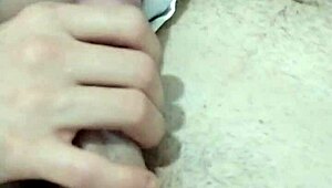 Minha empregada me deu o peitinho pra gozar, she said during our sexy massage session