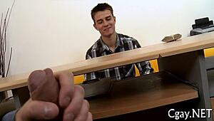 Maricas follando con pasión en actos calientes